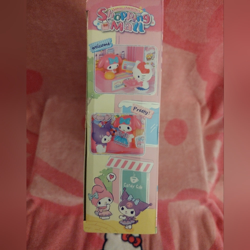 EXCLUSIVE - Hello Kitty Officially Licensed Shopping Mall Playset - Picture 11 of 14